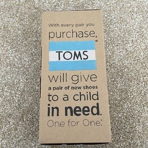 Classics black crochet TOMS women’s size 7